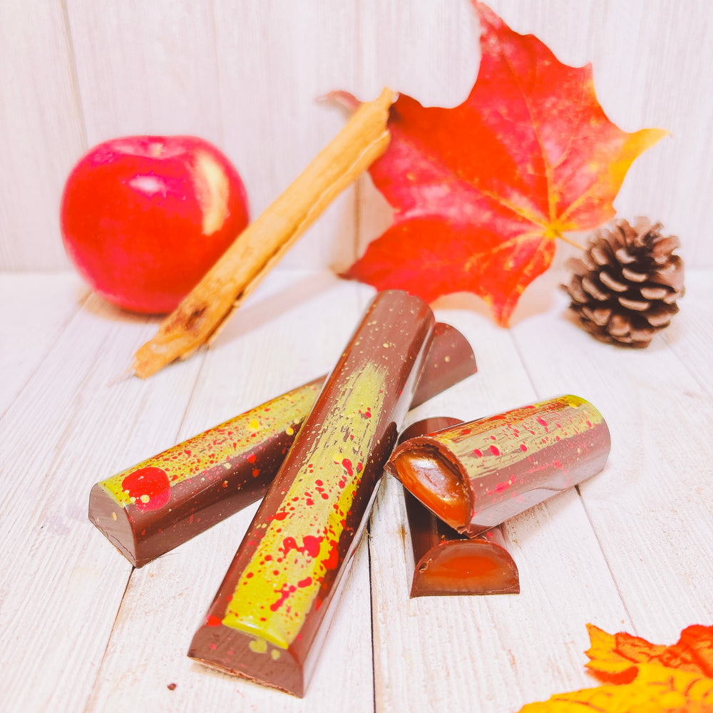 Barre de chocolat noir au caramel pomme & cannelle